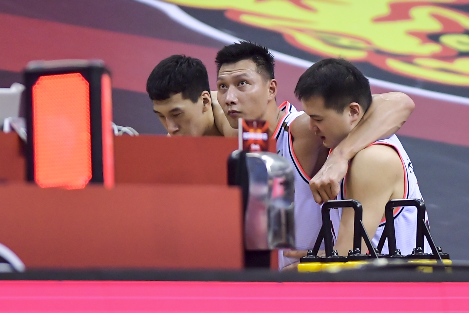 开云官方平台-5年前的今天：广东夺得队史第10冠 易建联遭遇跟腱断裂