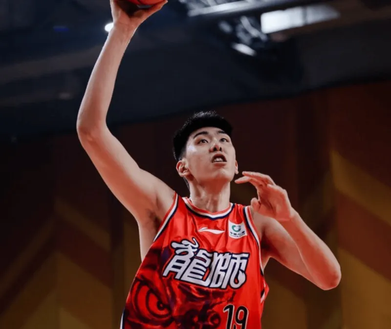 开云APP下载-徐昕今日24分14篮板、生涯第2次砍下20+，本赛季还砍过27+14